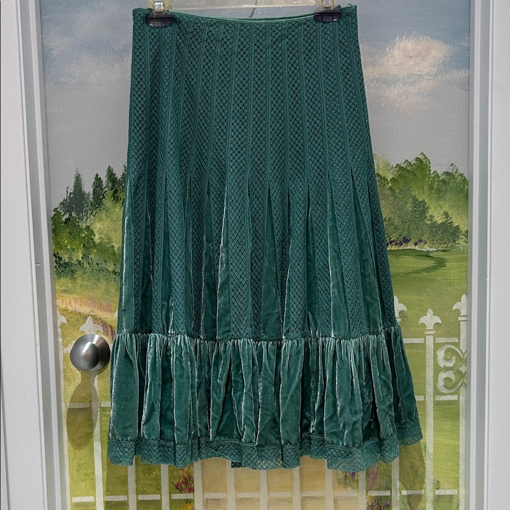 Vintage FREE PEOPLE Green Pleated Lace Velour Silk Midi Skirt. Size 0